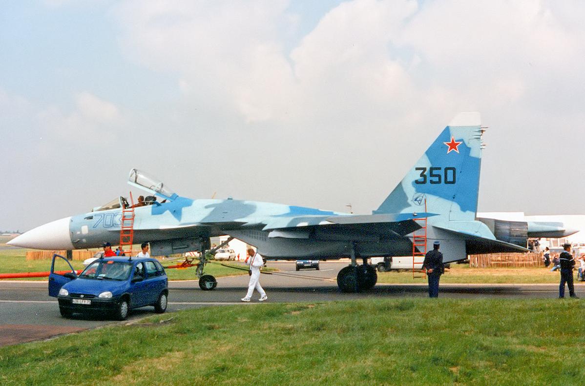 Многоцелевой истребитель Су-35. - Российская авиация